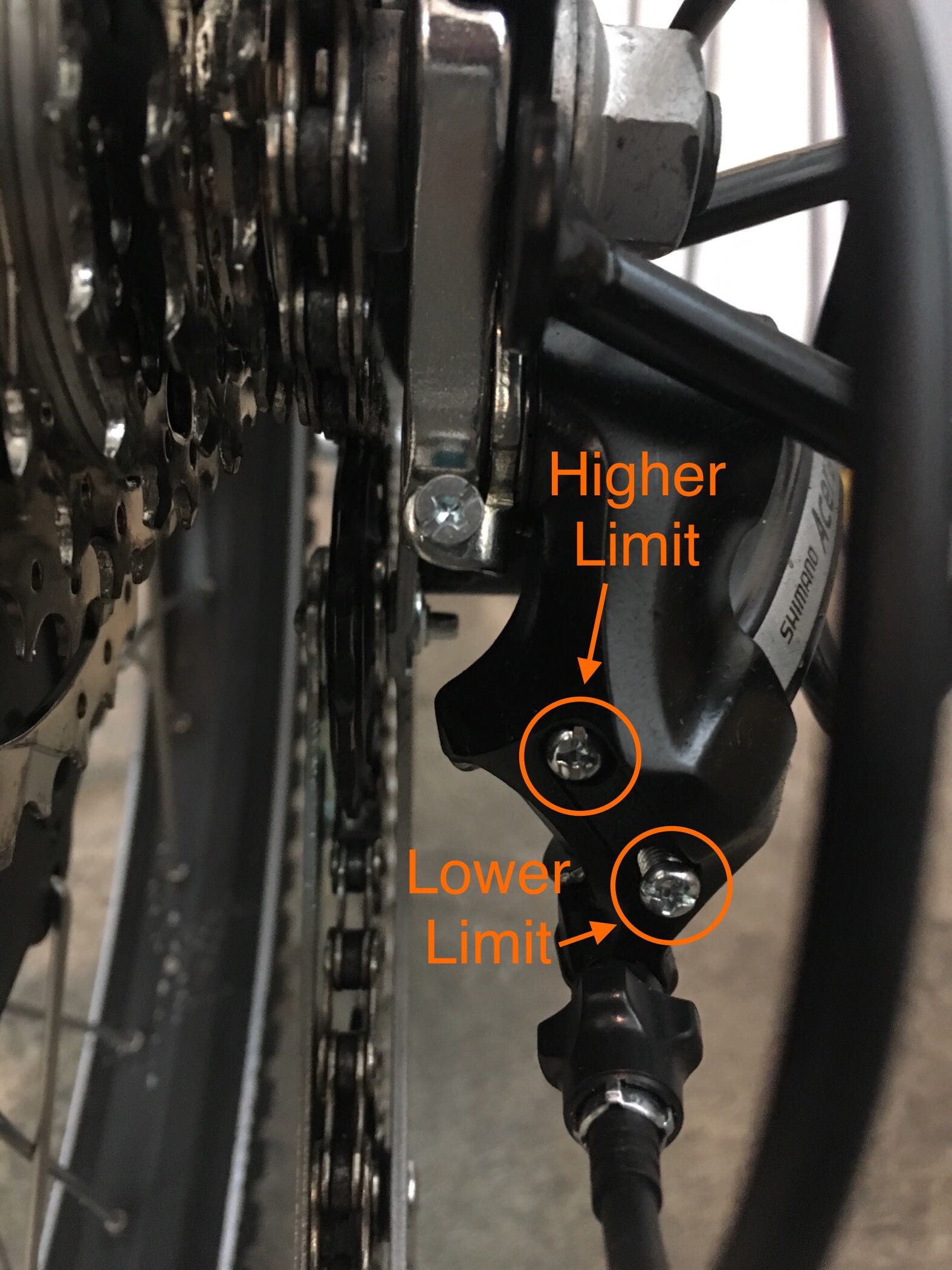 Adjusting derailleur online hanger